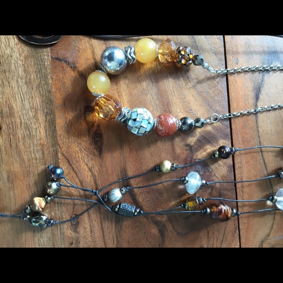 Bundle of 5 funky necklaces - Picture 2 of 3